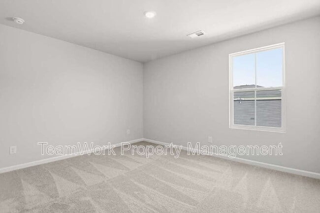 Building Photo - 376 Tiliwa St