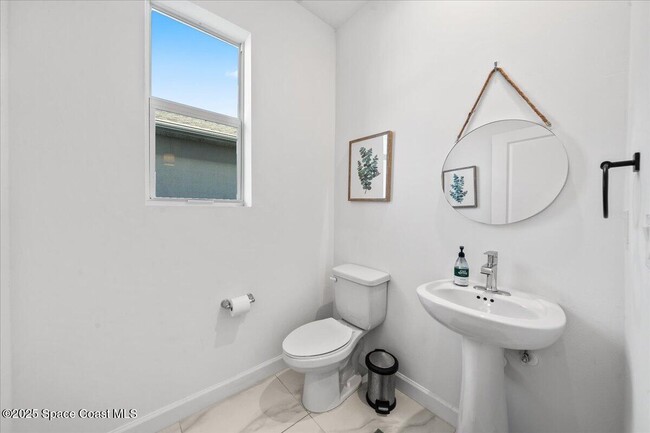 Building Photo - 14119 SW Safi Ter
