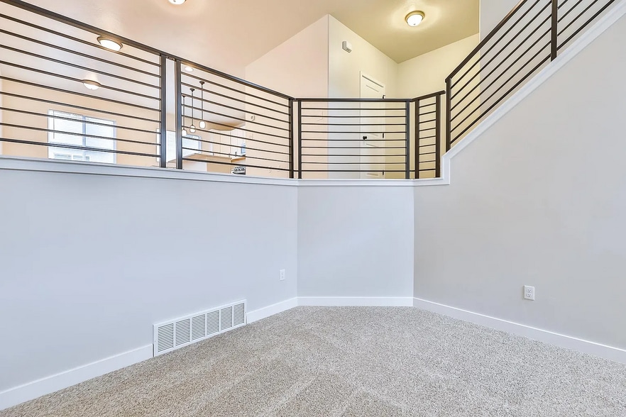 Building Photo - 15051 S Halter Way