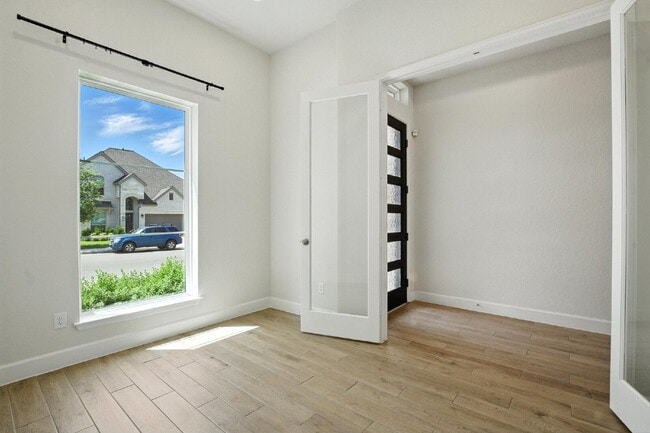 Building Photo - 9215 Aggie Run