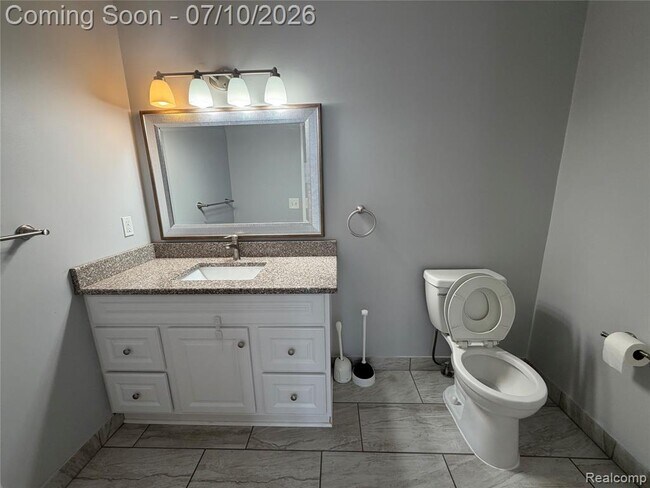 Building Photo - 29415 Glen Oaks Blvd E