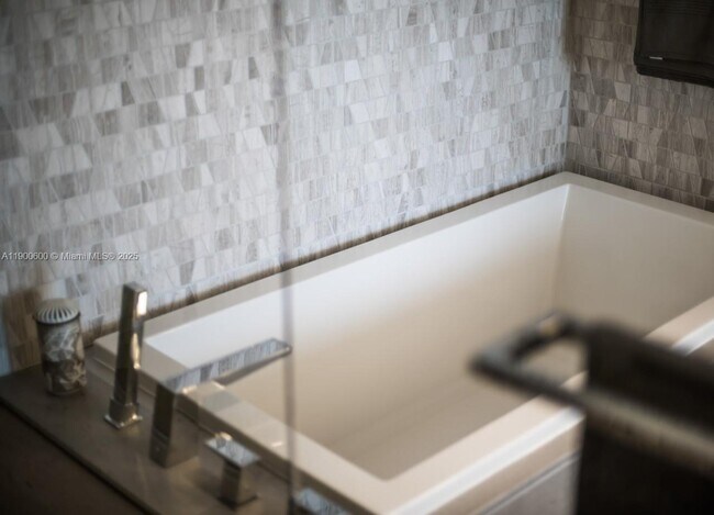 Building Photo - 68 SE 6th St