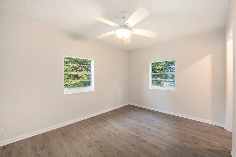 Building Photo - 4006 Niagara St