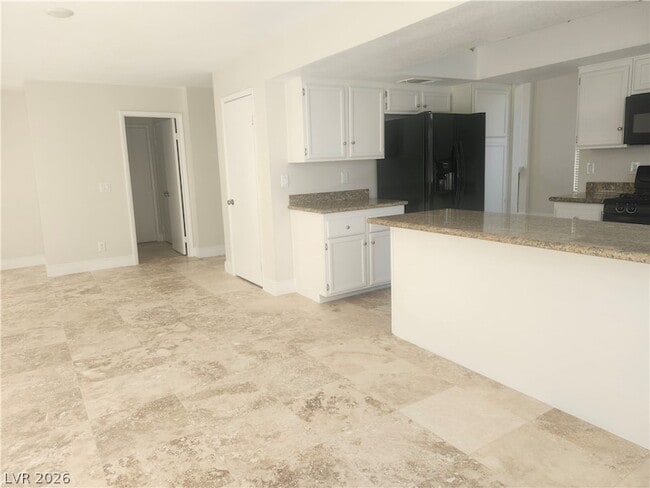 Building Photo - 8428 Oyster Dr