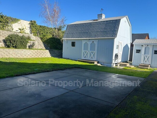 Building Photo - 542 Fiesta Ct