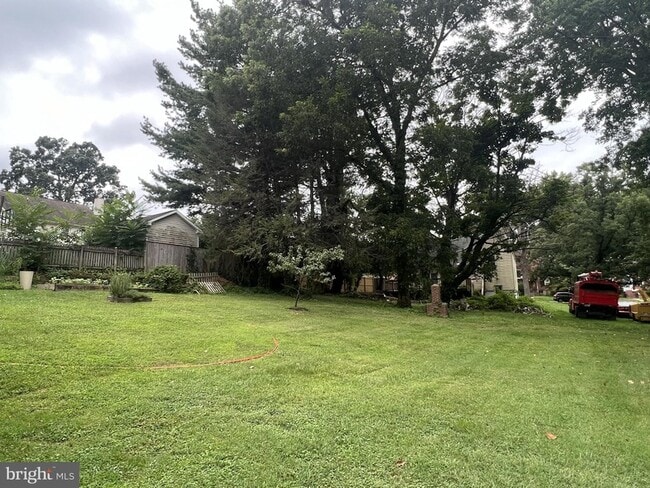 Building Photo - 5808 Meridale Rd