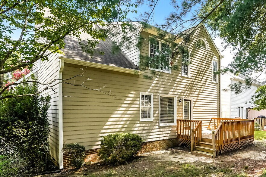 Building Photo - 4900 Royal Troon Dr
