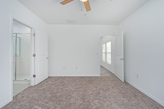 Building Photo - Welcome Home to the Preserve off LPGA