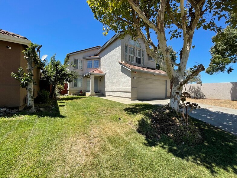 Building Photo - 423 Kinsmill Ct
