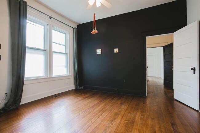 Building Photo - 1952 Court Ave