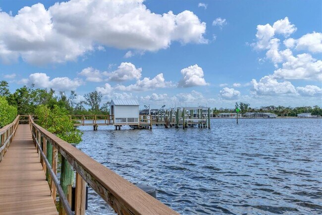 Building Photo - 1375 Beach Rd