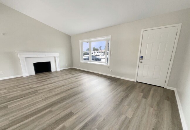 Building Photo - 174 Gardenia Ave