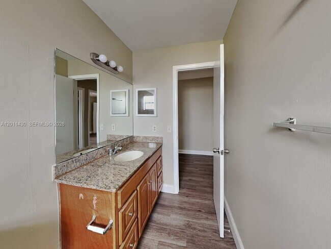 Building Photo - 10420 SW 67th St