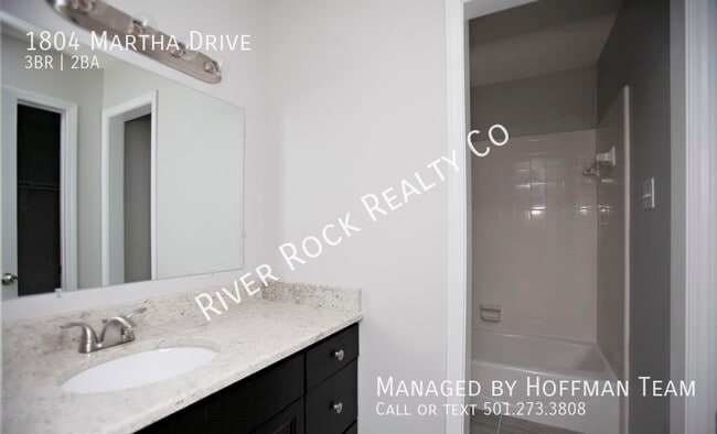 Building Photo - 1804 Martha Dr