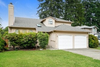 Building Photo - Federal Way 2-Story