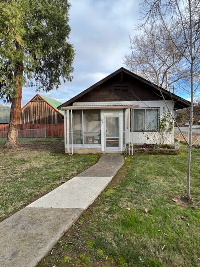 Building Photo - A Little Piece of Heaven in Historic Jacksonville