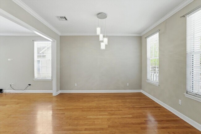 Building Photo - 3253 Stanhope Dr