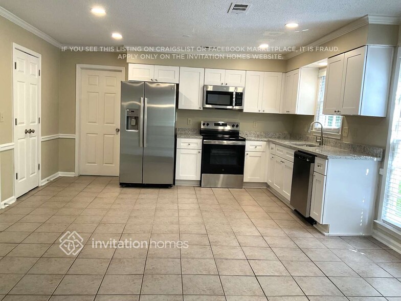 Building Photo - 2412 Westport Cir