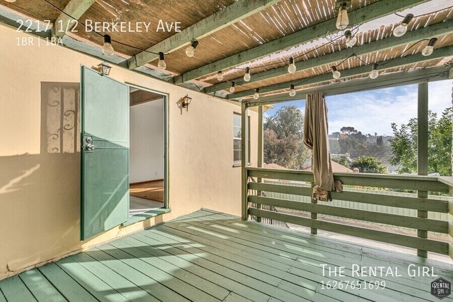 Building Photo - 2217 1/2 Berkeley Ave-