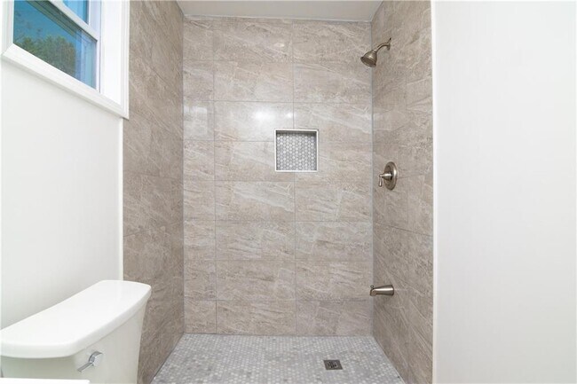 Building Photo - 1138 Moton Ave SW