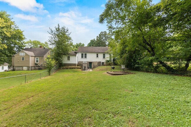Building Photo - 1540 Dunklin St
