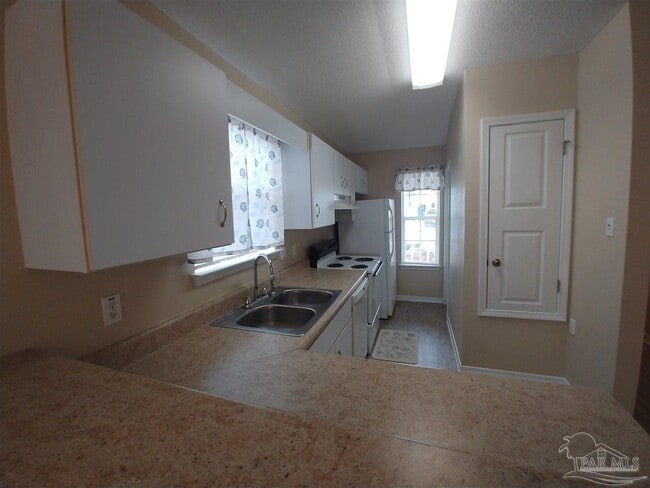 Building Photo - 2441 Spyglass Cir