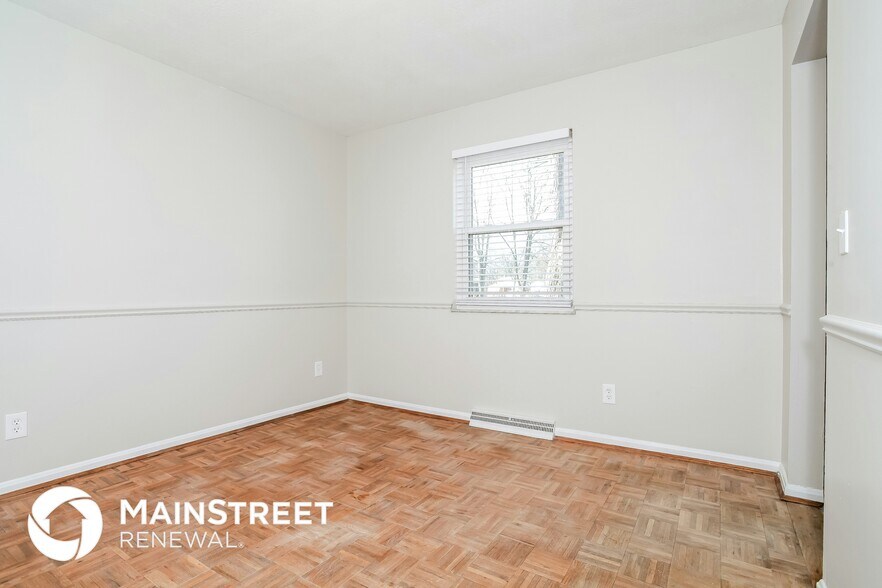 Building Photo - 1854 Lindenhall Dr