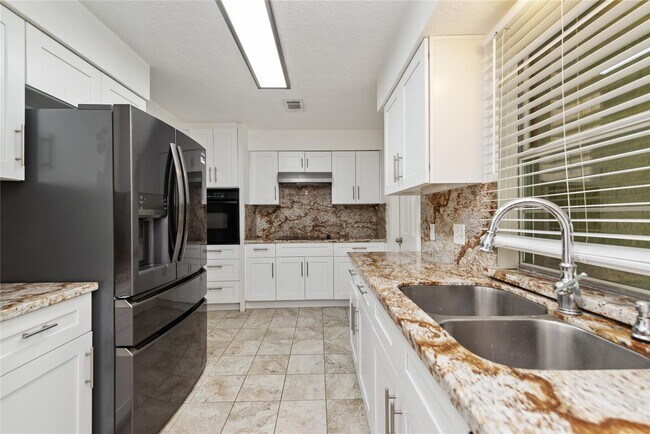 Building Photo - 4811 Algernon Dr