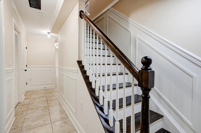 Building Photo - 1315 N 19th St