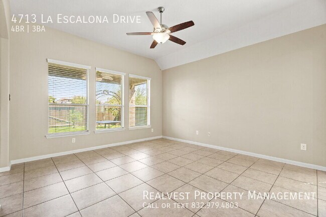 Building Photo - 4713 La Escalona Dr