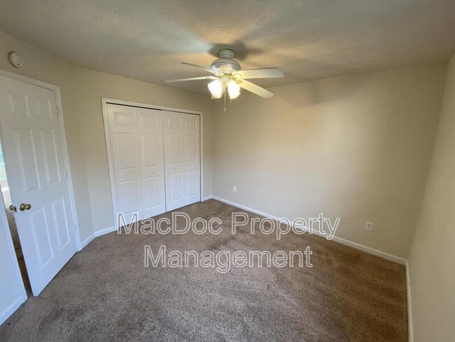 Building Photo - 9605 Coventry Creek Dr