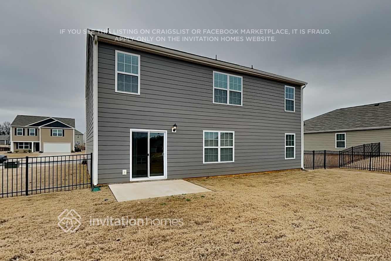 Building Photo - 110 Cassius Dr
