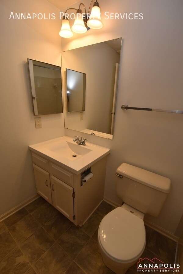 Building Photo - 541 Bay Dale Ct