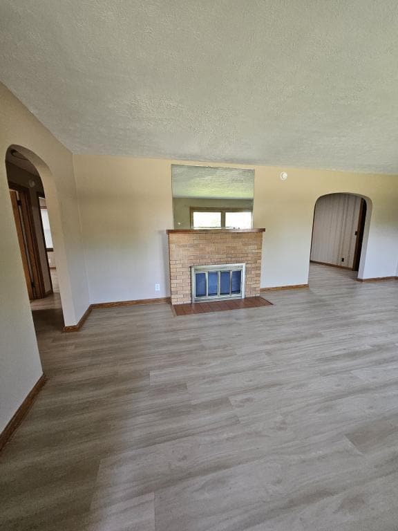 Building Photo - 212 Maevi Dr