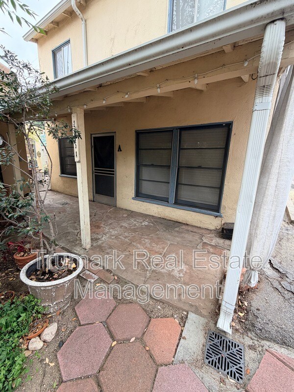 Building Photo - 2405 Honolulu Ave