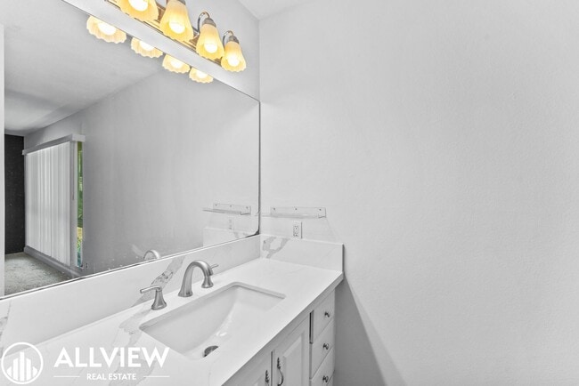 Building Photo - Spacious 3 Bed/2.5 Bath, 2-Story Home with Private Patio Available Now!