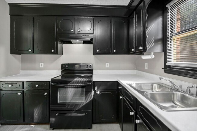 Building Photo - Beautifully Renovated 3-Bedroom Home in Columbia, SC!