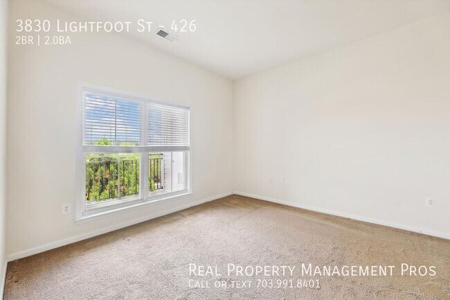 Building Photo - 3830 Lightfoot St