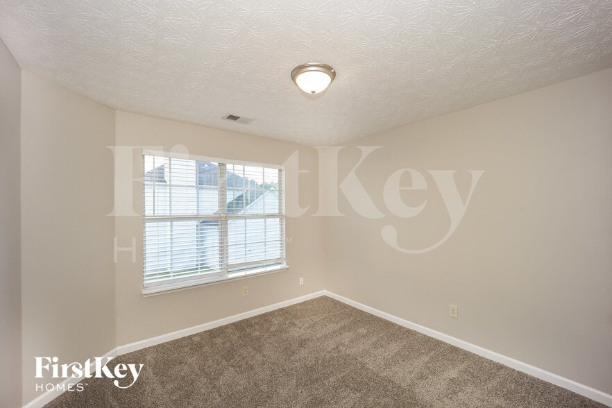 Building Photo - 3308 Summer Brooke Ln