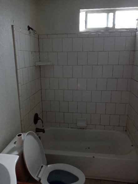 Building Photo - 237 S Matthisen Ave