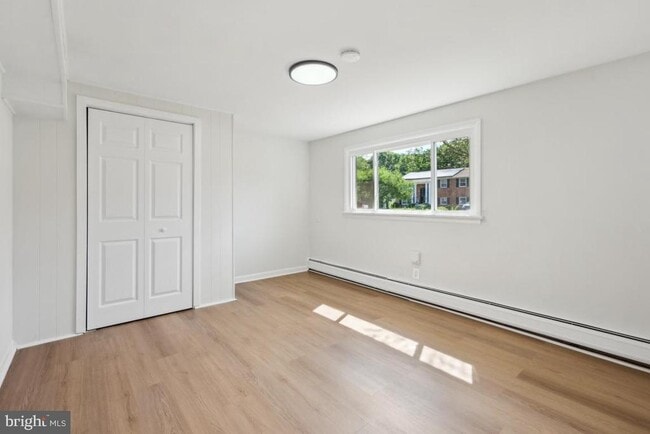 Building Photo - 747 Hedy Ave