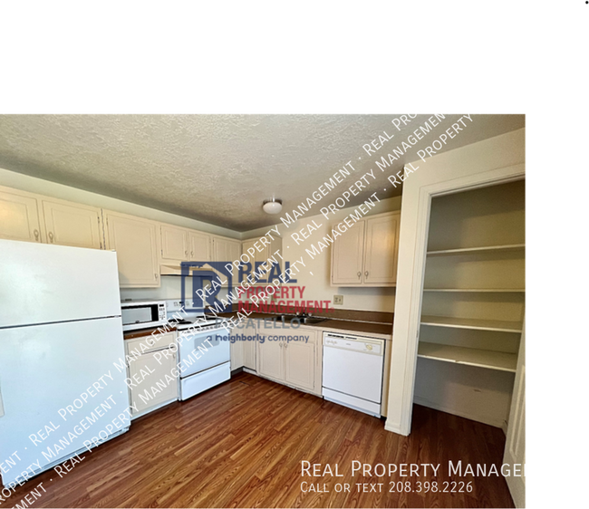 Building Photo - 230 W Chubbuck Rd