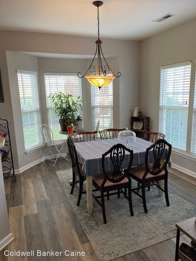 Building Photo - 2 br, 1.5 bath House - 72 Spring Crossing ...