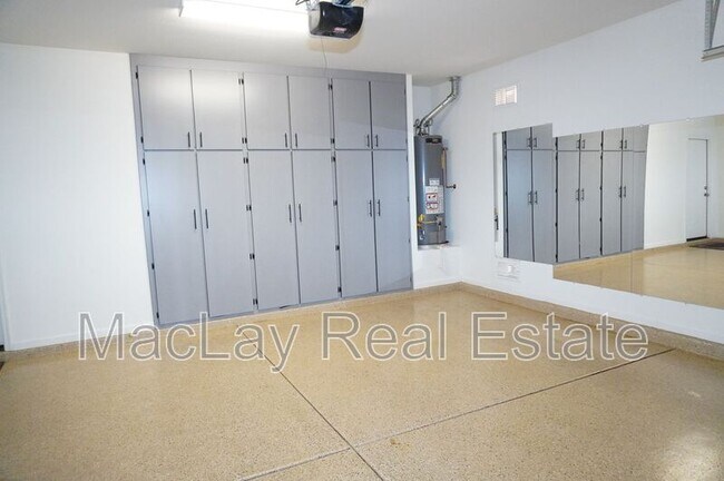 Building Photo - 3263 S Miller Dr