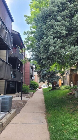 Building Photo - 10890 W Evans Ave