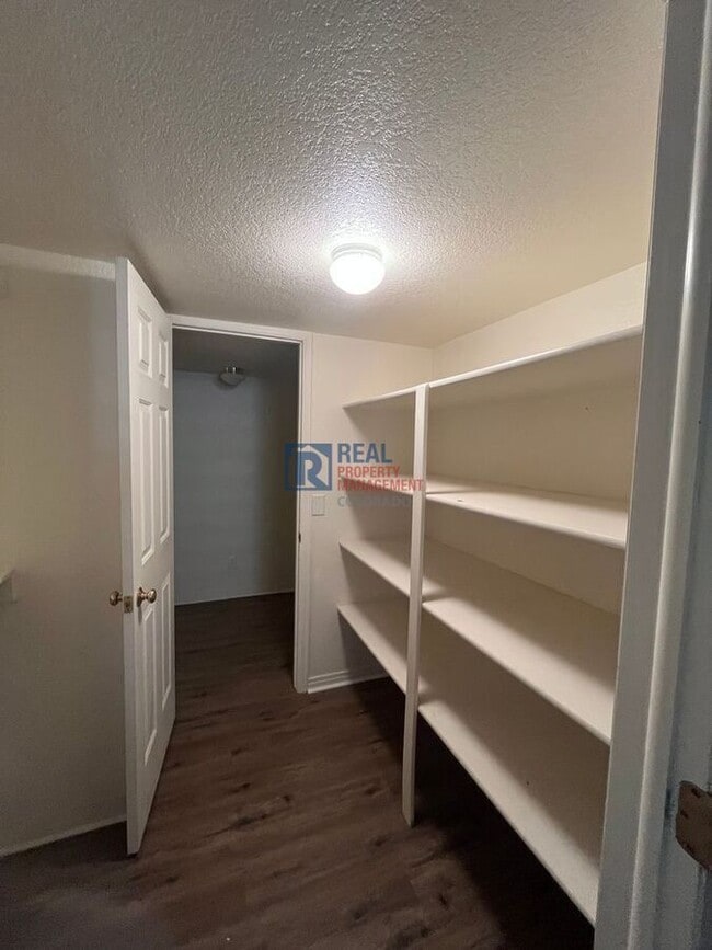 Building Photo - 9850 Carmel Ct