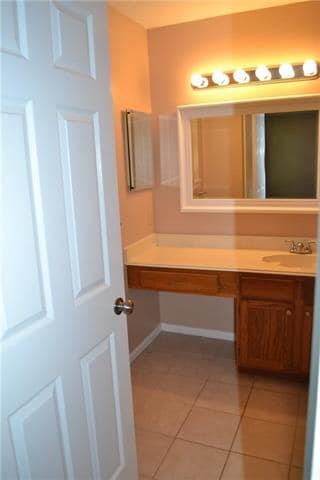 Building Photo - 713 Mack Dr