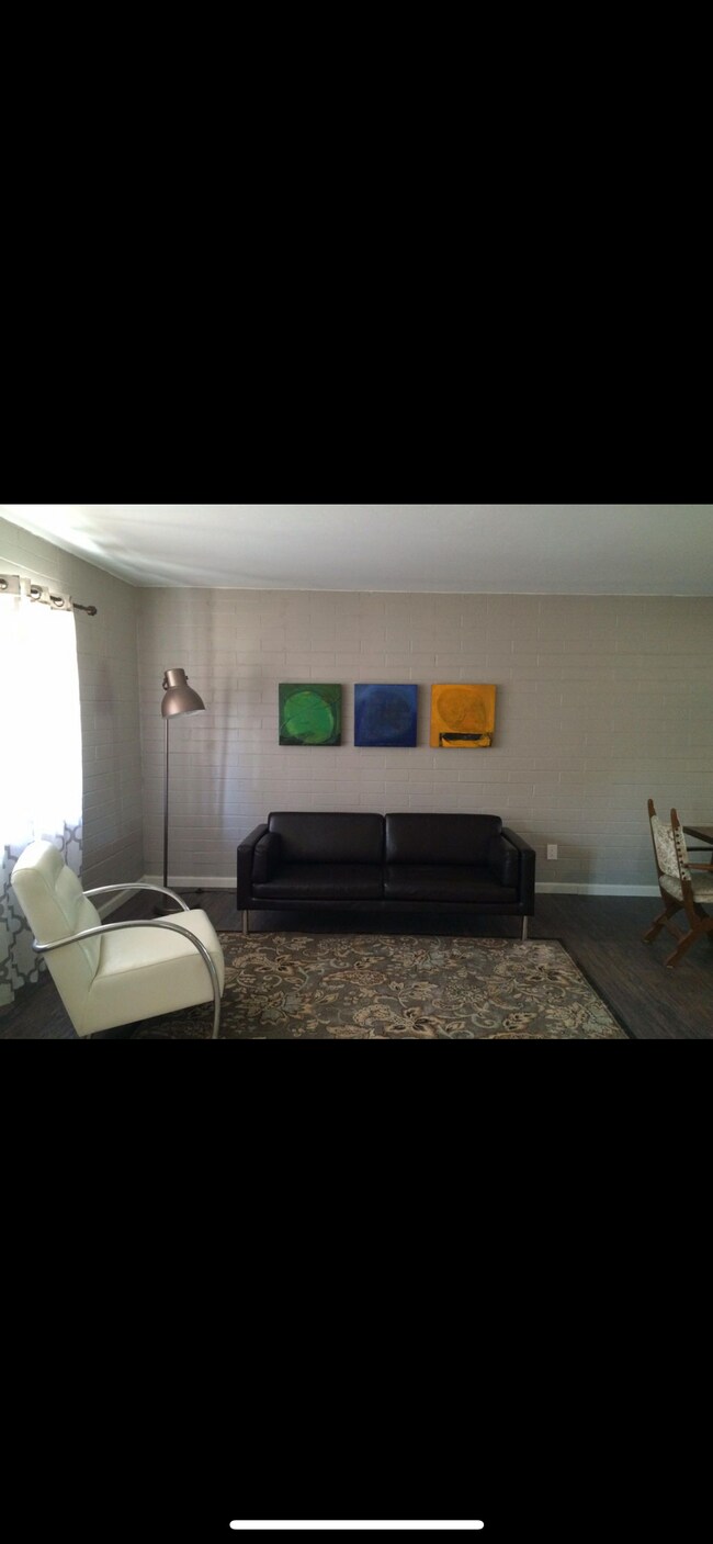 Building Photo - 575 S Corpino de Pecho
