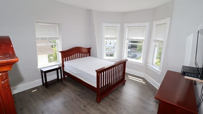 Building Photo - 44 South St