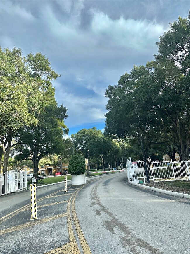 Building Photo - 2371 NW 33rd St